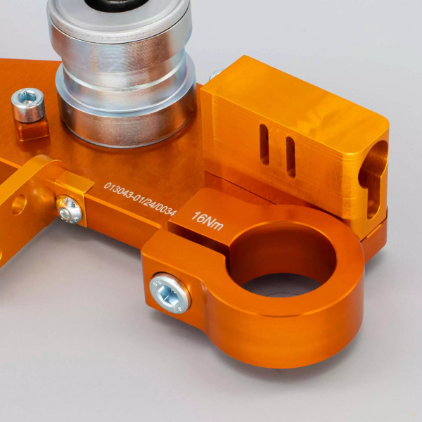 CNC Gabelbrücke mit Teilegutachten Orange